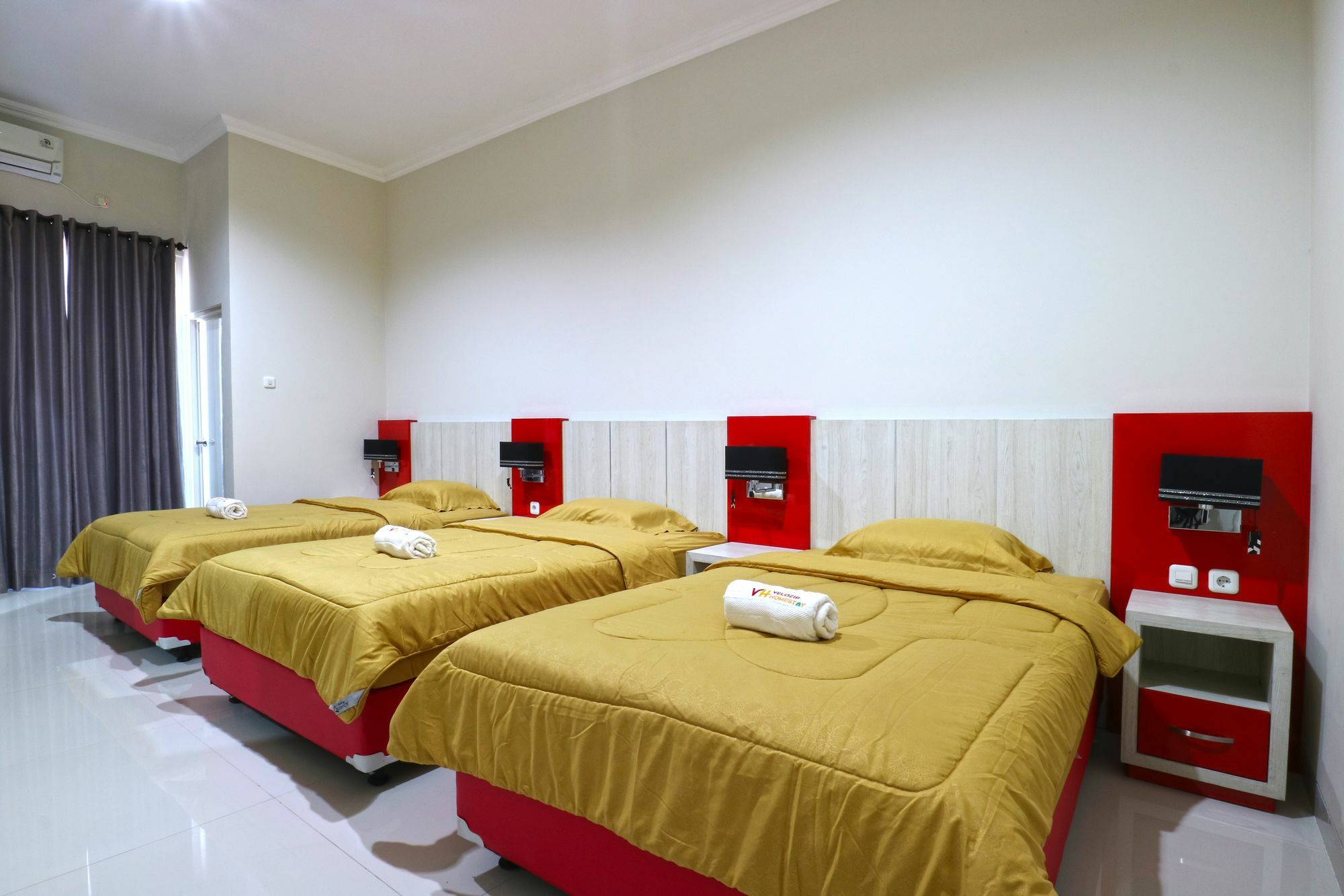 Velozip Kos Exclusive Apartman Surabaya Kültér fotó